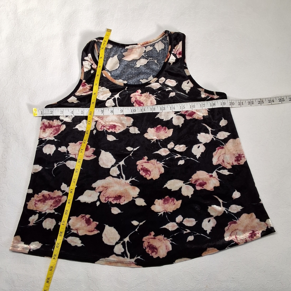 Free Kisses Tank Top Blouse Size XL - Picture 3 of 6